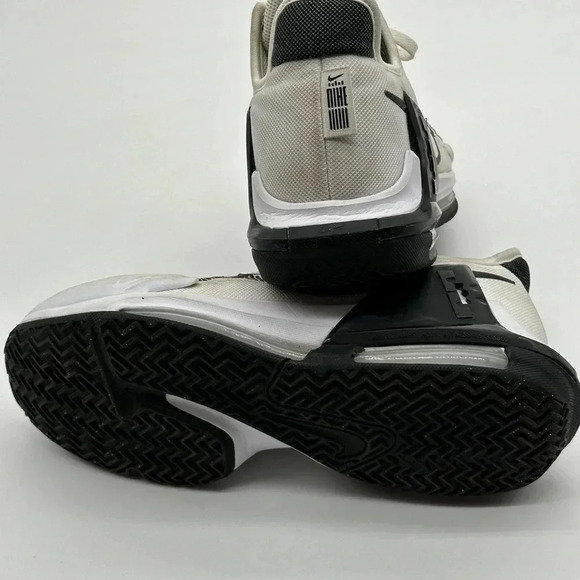 Nike LeBron Witness VI 6 TB Basketball Shoes Men's 8.5 White Black DO9843-100 - Picture 9 of 10